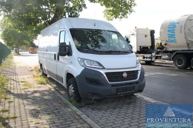 KFZ-Auktion: LKW FIAT Ducato 130, EZ 14, Sattelauflieger KÖGEL SN 24