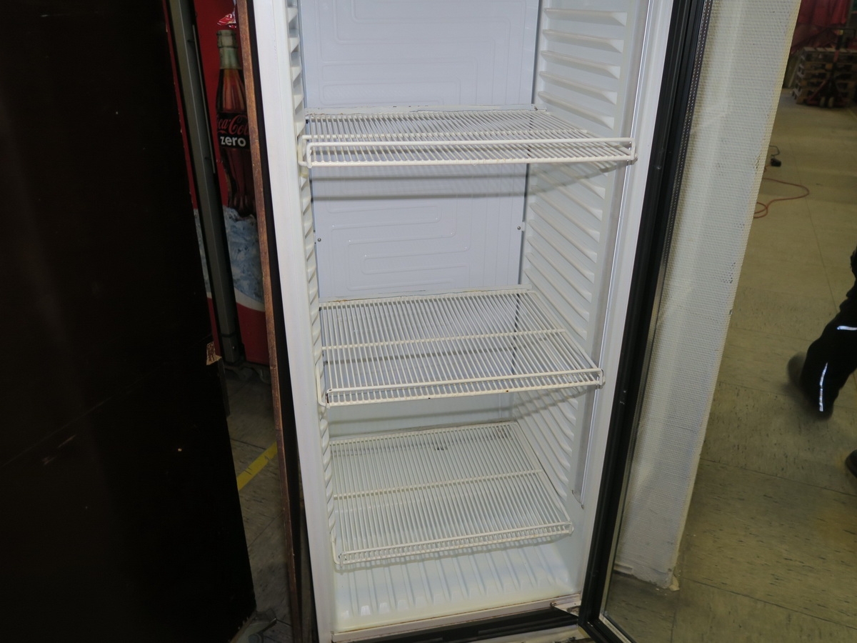 Getränkekühlschrank C-PENTANE Vertical Cooler