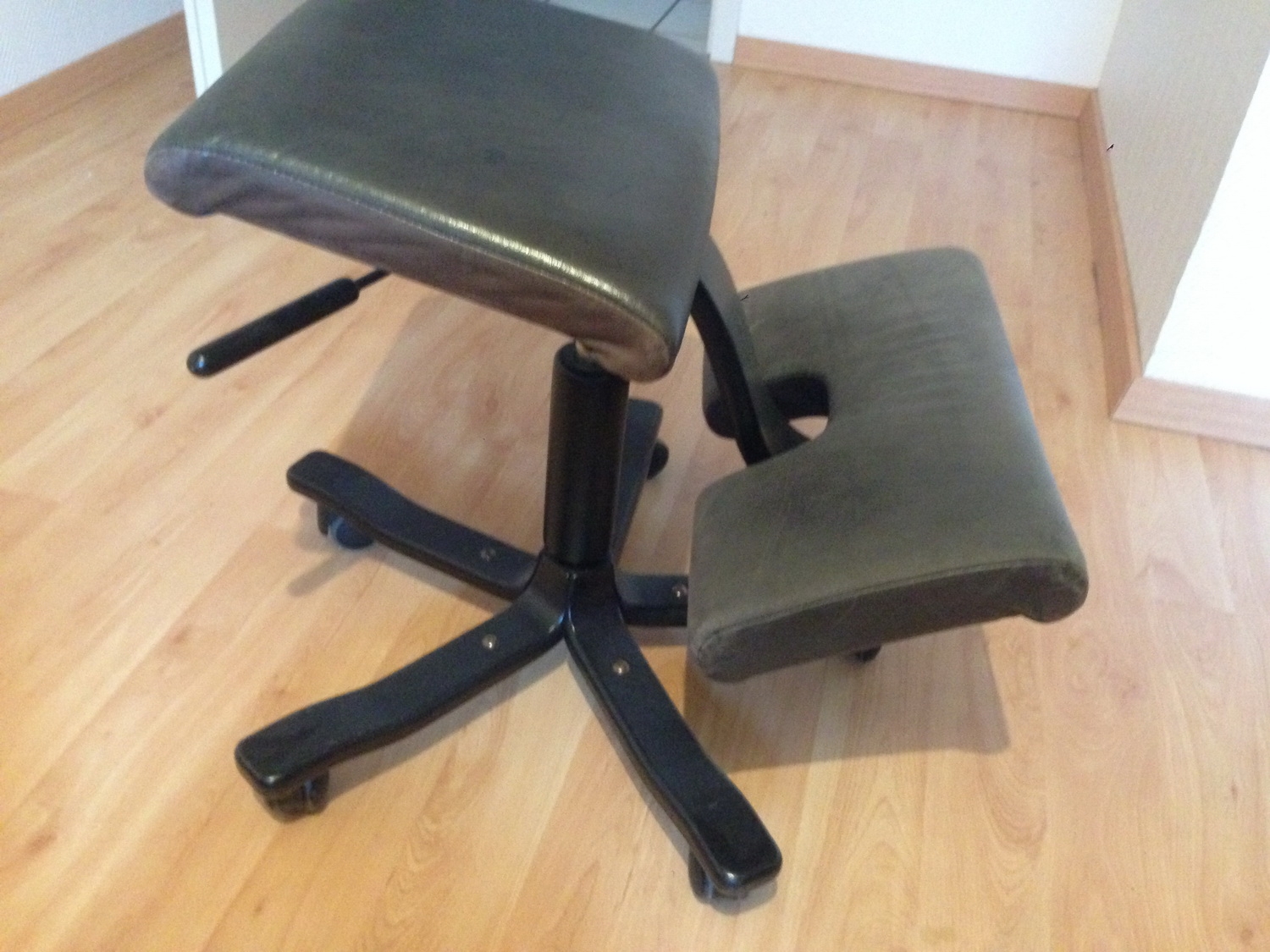 Drehhocker ergonomisch