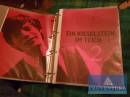 Sammelgegenstände Rolling Stones ca. 40 Bücher/ ca. 3 Single-Schallplatten/ ca. 15 LPs/ ca. 25 CDs/ ca. 33 DVDs