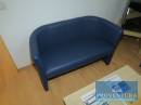 Wartebereich best. aus 2 Sofas Kunstleder blau