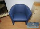 Wartebereich best. aus 2 Sofas Kunstleder blau