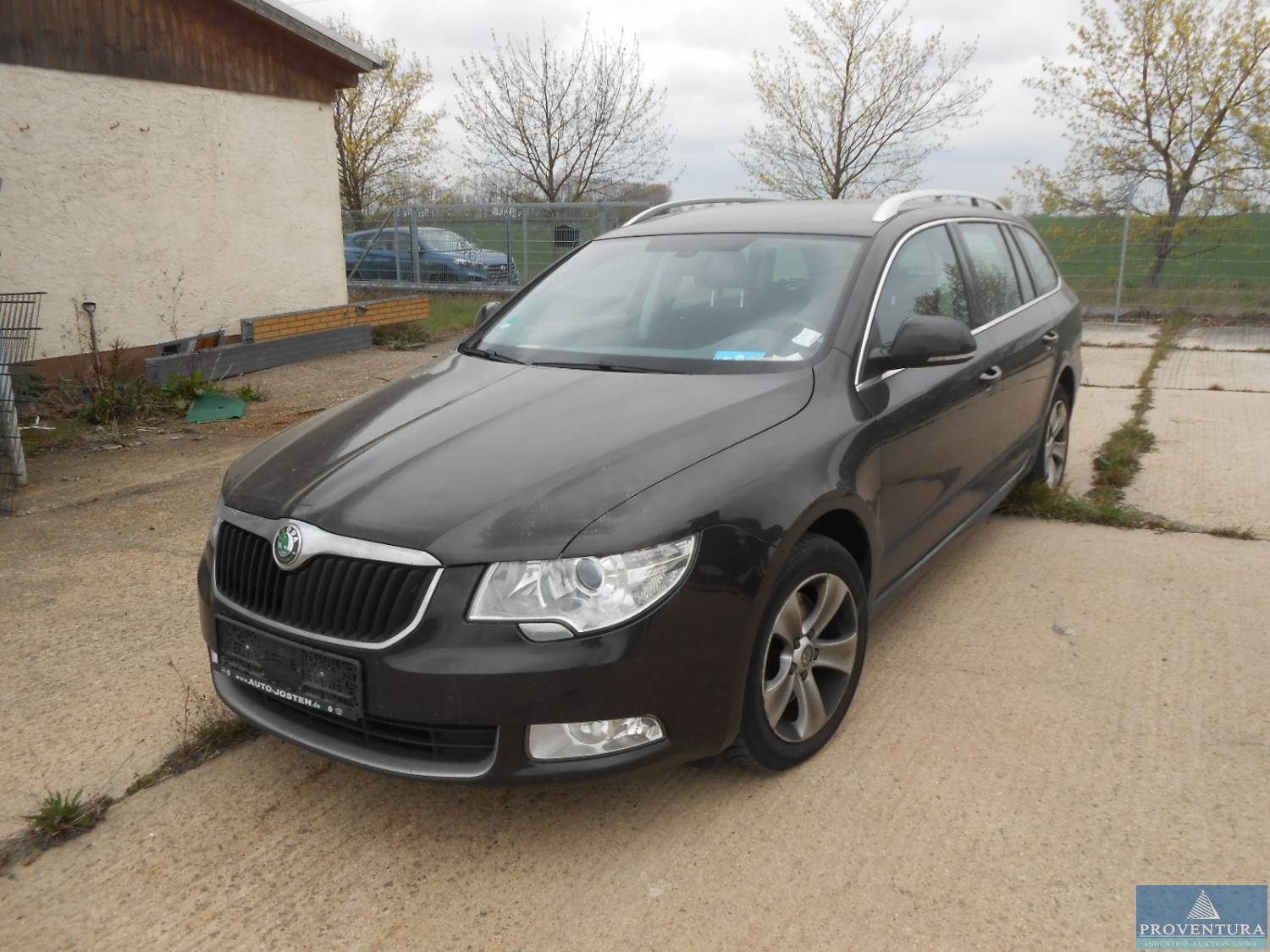 Pkw SKODA Superb 2.0 TDI Kombi, EZ 2012, 74.000 km, Raum HalleSaale