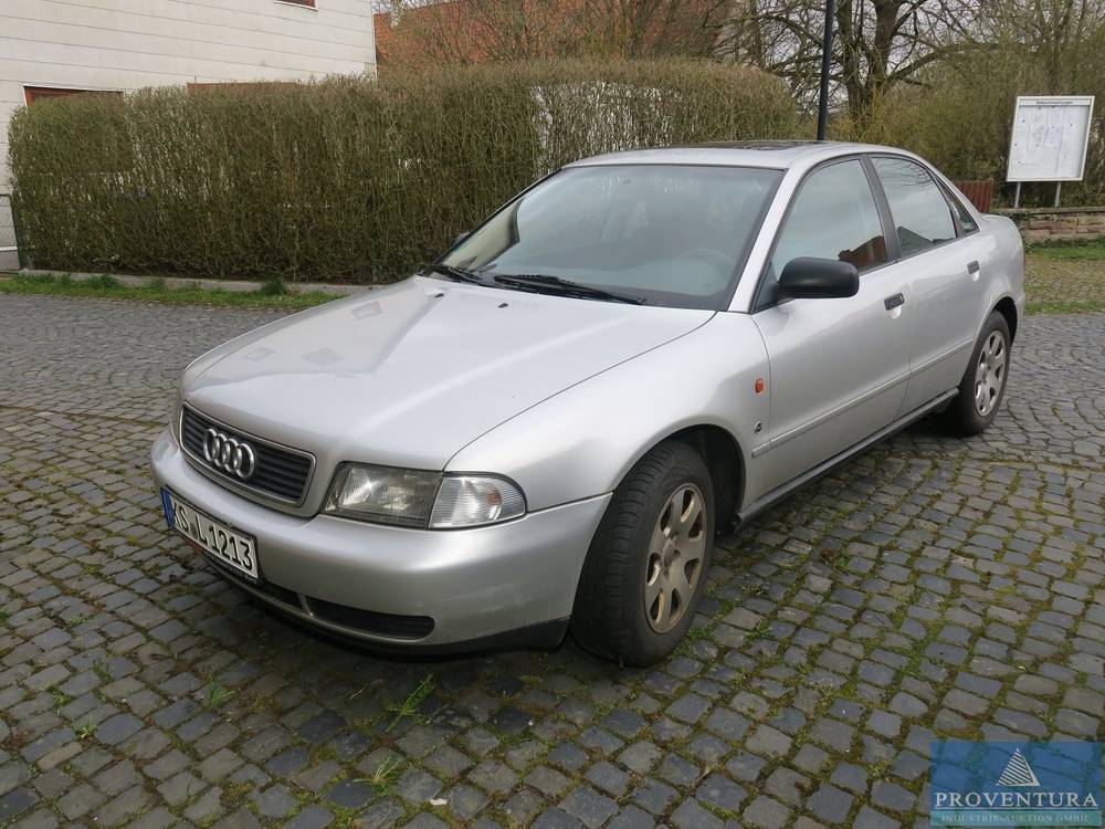 Aus Insolvenz: Audi A4 1.8, EZ 1995, 241.000 km, Startpreis 300 €