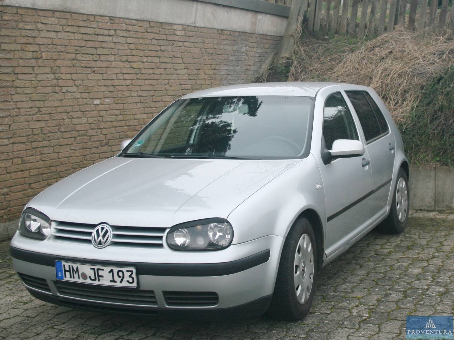 Aus Insolvenz: VW Golf IV 1.6, EZ 2002, ca. 290.000 km, Klimaautomatik, Multifunktionsradio