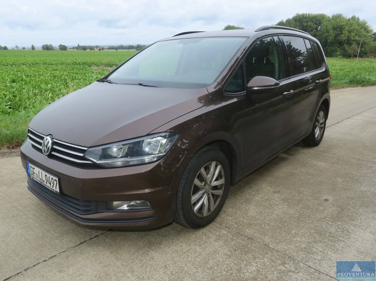 Fahrzeug-Auktion: VW Touran 1.6 TDI, EZ. 2017, 70.000 Km