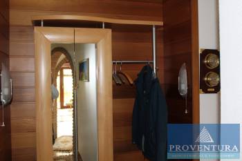 Garderobe vermutl. Buche mit Spiegelschrank