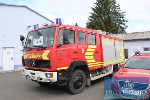 Feuerwehr Lkw MERCEDES-BENZ 1120 AF TLF 16/25