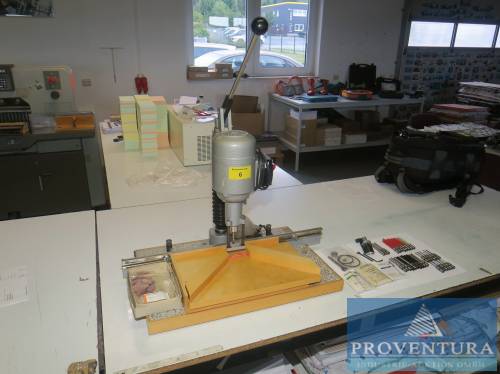 Papierbohrmaschine FOELLMER Modell BS