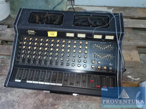 Powermixer YAMAHA Mixer EM 300