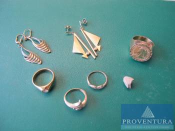 Schmuck 2 Goldringe 585 geschwungen mit div. Steinen